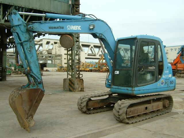 y KOMATSU zExcavator